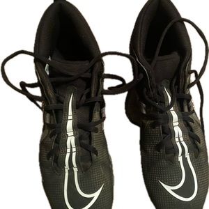 Nike 
Men's Football Cleats